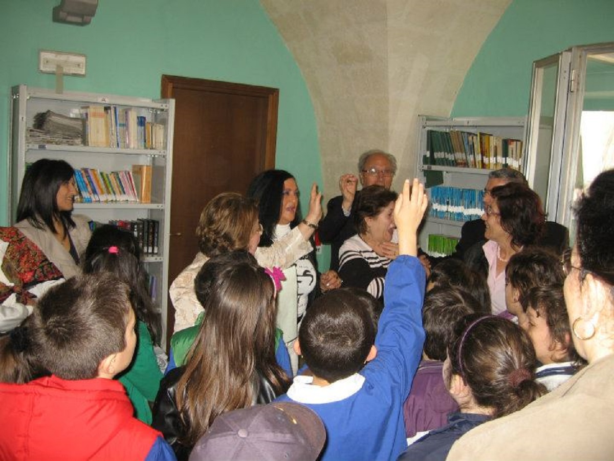 Biblioteca di San Giorgio Jonico. Congeda la De Carlo