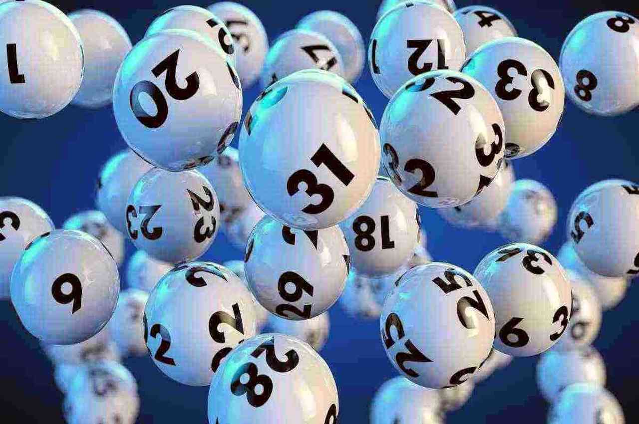 Incredibile Jackpot al SuperEnalotto: ecco quanto hanno vinto con 3 euro  giocati